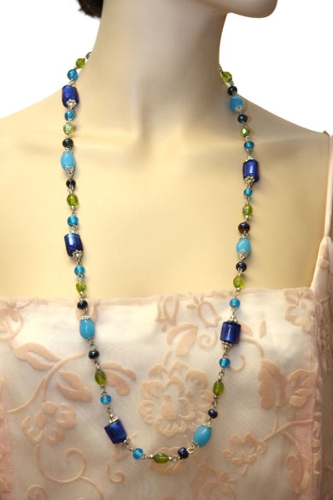 Faux Turquoise Colored Fashion Necklace