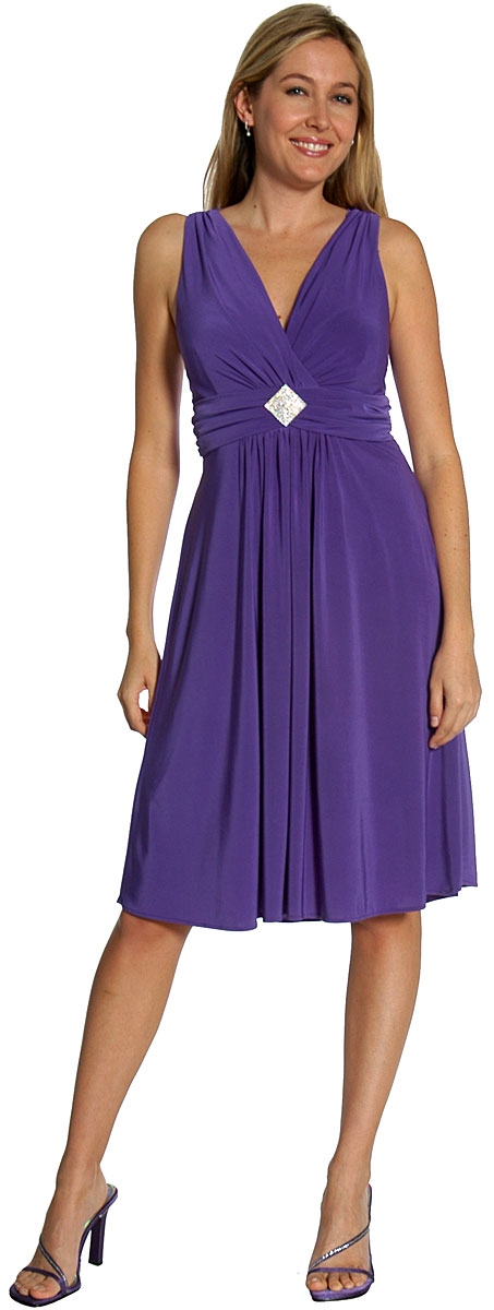 V-neck Short Party Dress with Brooch on Waistline