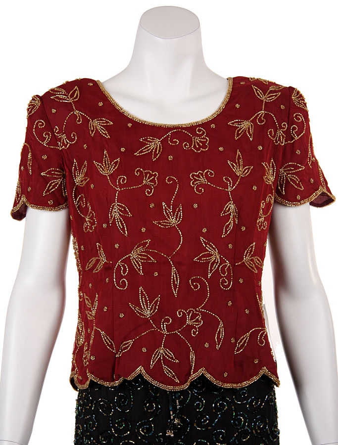 Round Edged Hem Short Sleeved Blouse — in Burgundy/Gold