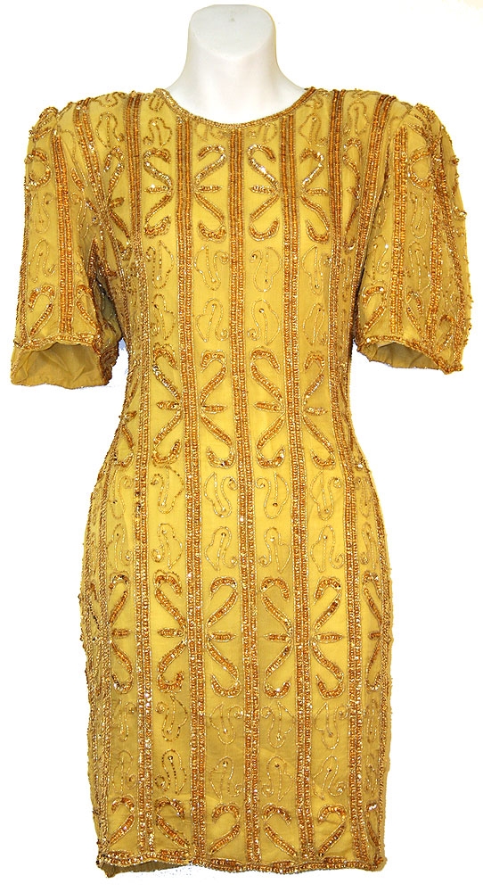 Round Neck Sequined Short Cocktail Dress with Keyhole — in Gold
