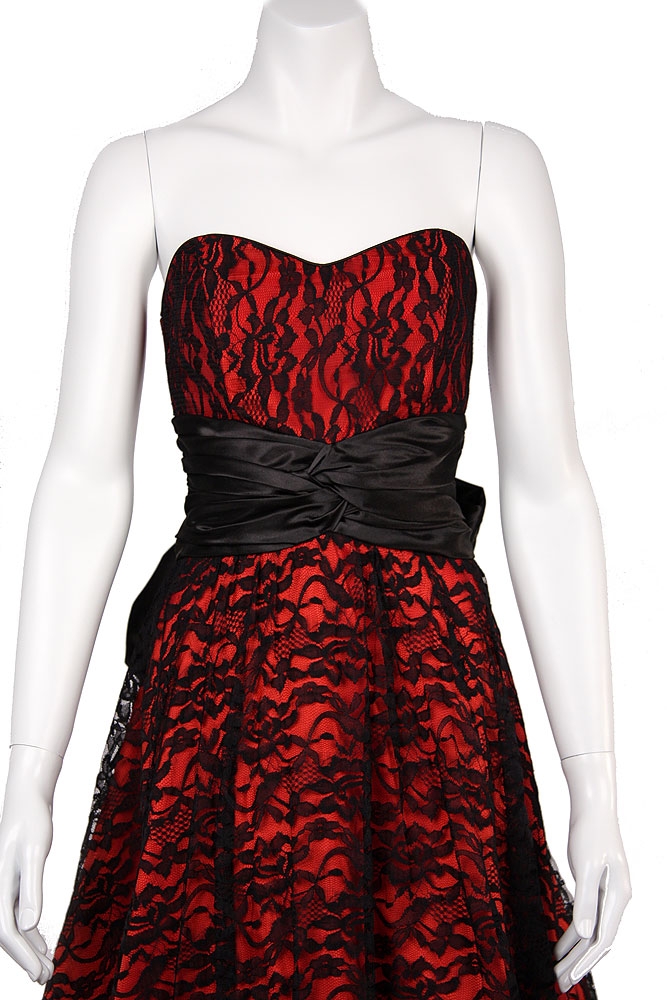 Classic Floral Print Lace Formal Dress — in closeup