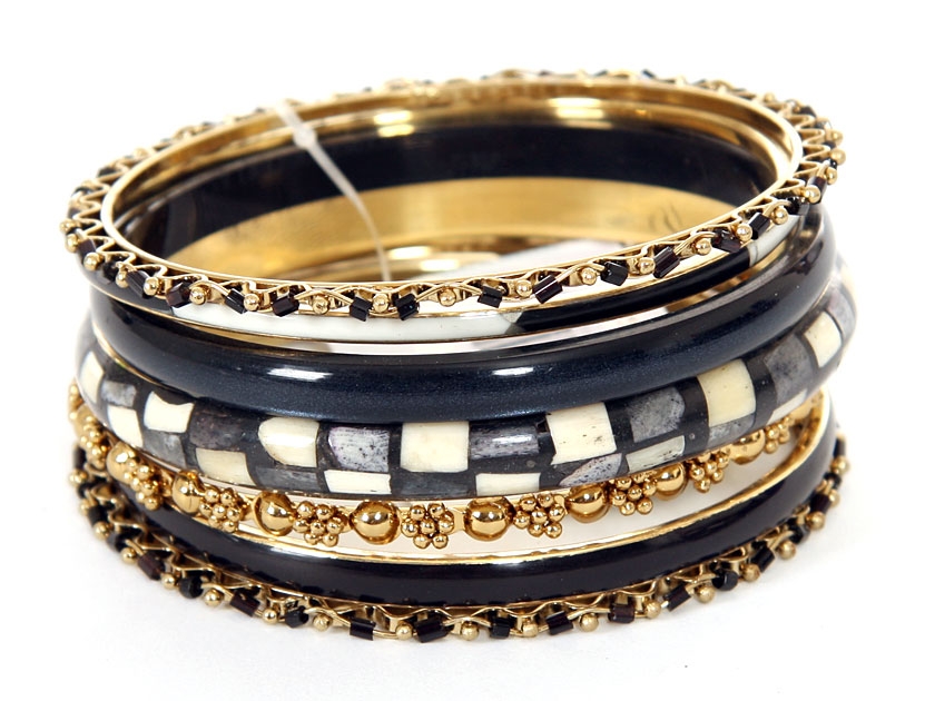 Set of 7 Piece Black/Ivory Colored Bangle Bracelets