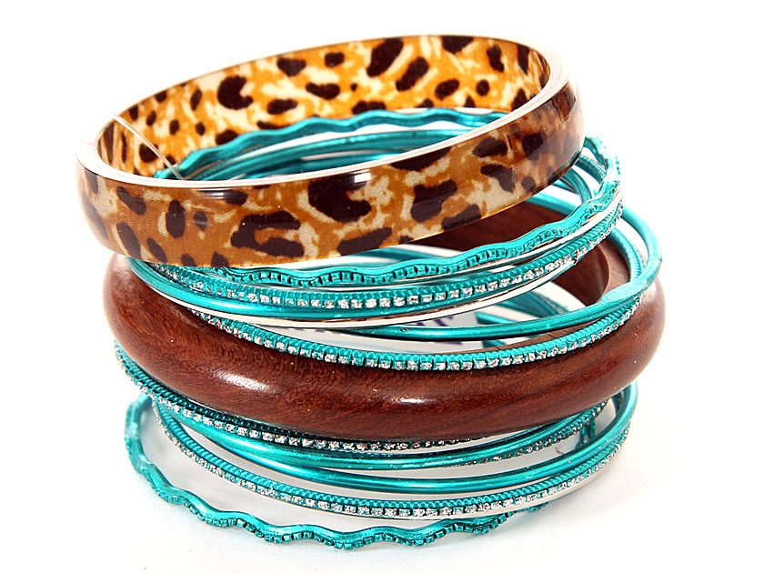Set of 16 Piece Bangles